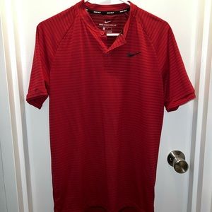 Nike TW Golf Aeroreact Polo S Gently Used